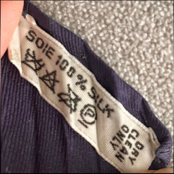 Authentic New HERMES Pleated Scarf - Picture 9 of 11